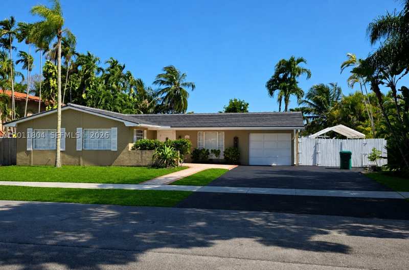 3 bedroom SingleFamilyResidence at 14020 SW 83rd St, Kendale Lakes Sec One, Miami — photo 1