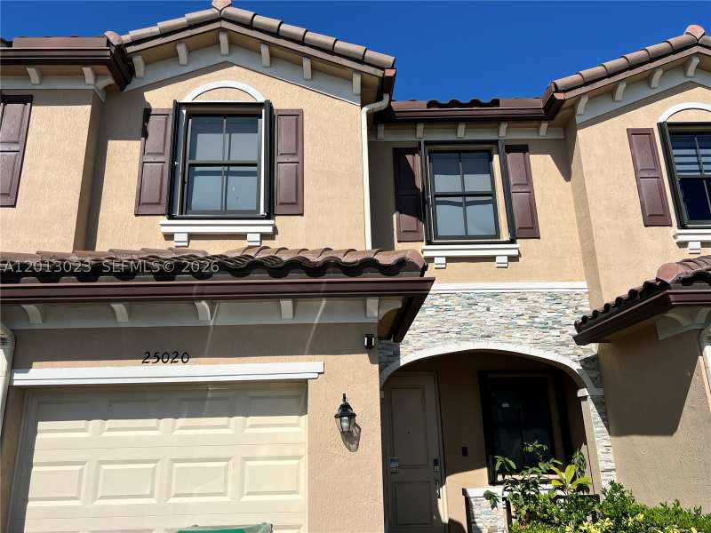 3 bedroom Townhouse at 25020 SW 114th Ave, Coco Palm Villas, Homestead — photo 1