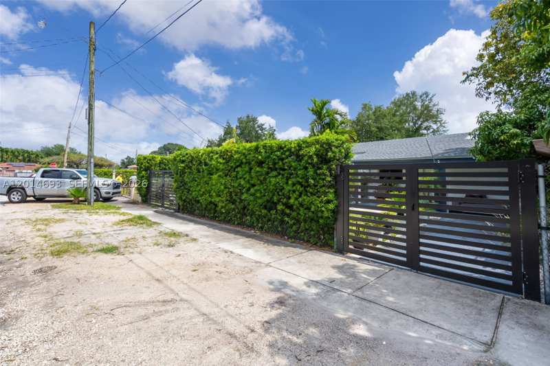 3 bedroom SingleFamilyResidence at 2222 NW 105th St, Sherwood Heights, Miami — photo 1