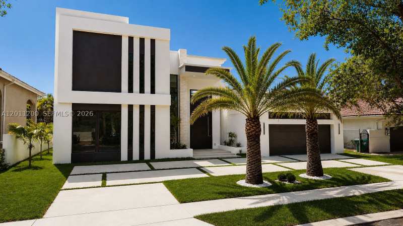 5 bedroom SingleFamilyResidence at 16022 NW 83rd Ct, Graham West, Miami Lakes — photo 1
