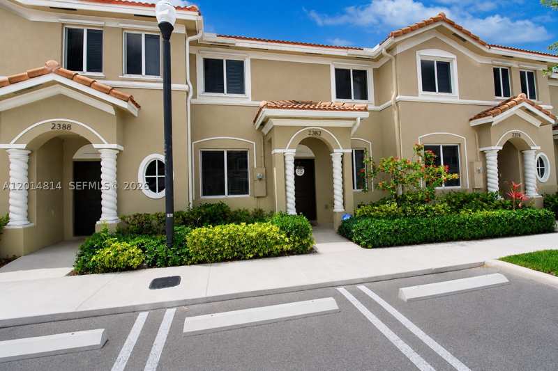 3 bedroom Townhouse at 2382 SE 10th St, Towns At Seascape, Homestead — photo 1
