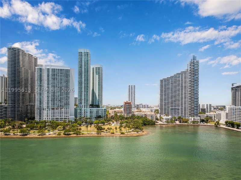 3 bedroom Condominium at 2000 N Bayshore Dr 702, Cite Condo, Miami — photo 1
