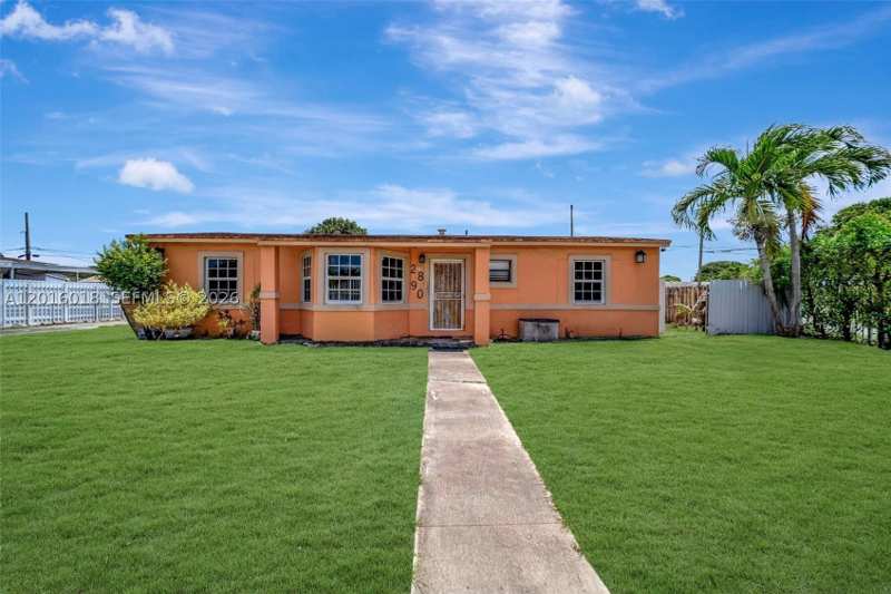 6 bedroom SingleFamilyResidence at 2890 NW 160th St, Golden Highlands Est, Miami Gardens — photo 1
