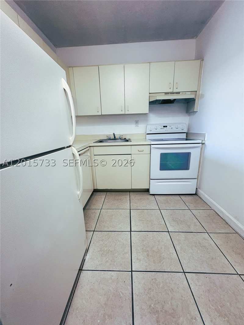 1 bedroom Condominium at 10900 SW 104th St 315, The Berkeley Condo, Miami — photo 1