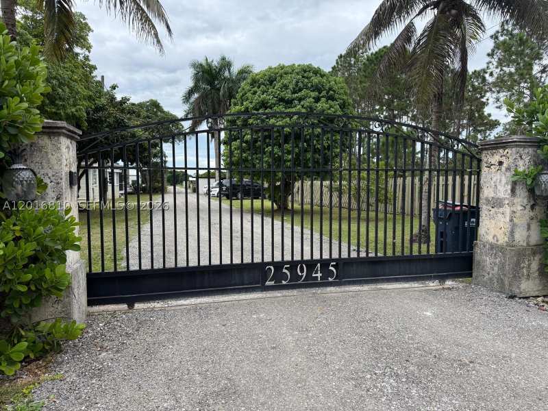 3 bedroom SingleFamilyResidence at 25945 SW 197th Ave, Redland, Homestead — photo 1