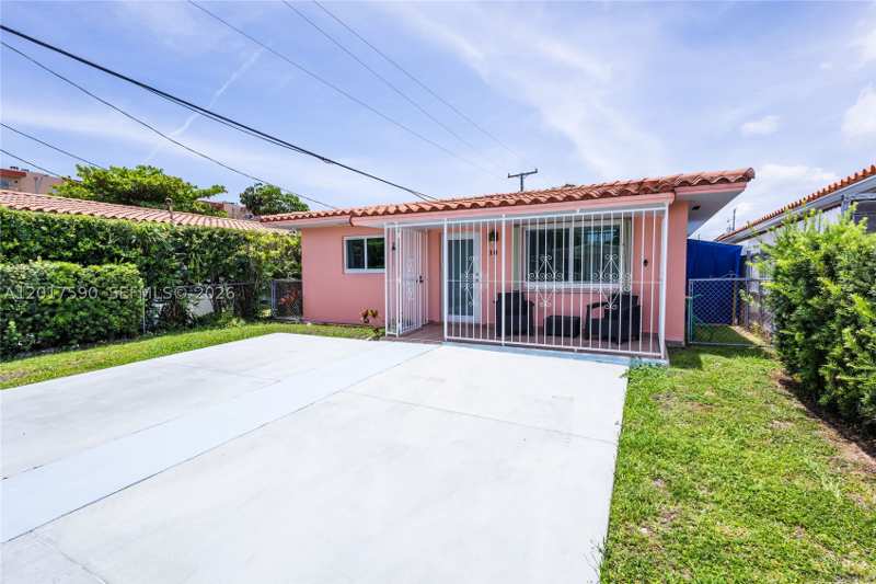 3 bedroom SingleFamilyResidence at 10 NW 60th Ct, West Flagler Pk Sec B, Miami — photo 1