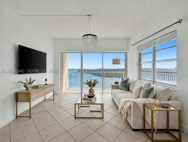 3 bedroom Condominium at 300 Bayview Dr 906, Arlen House Condo, Sunny Isles Beach — photo 1