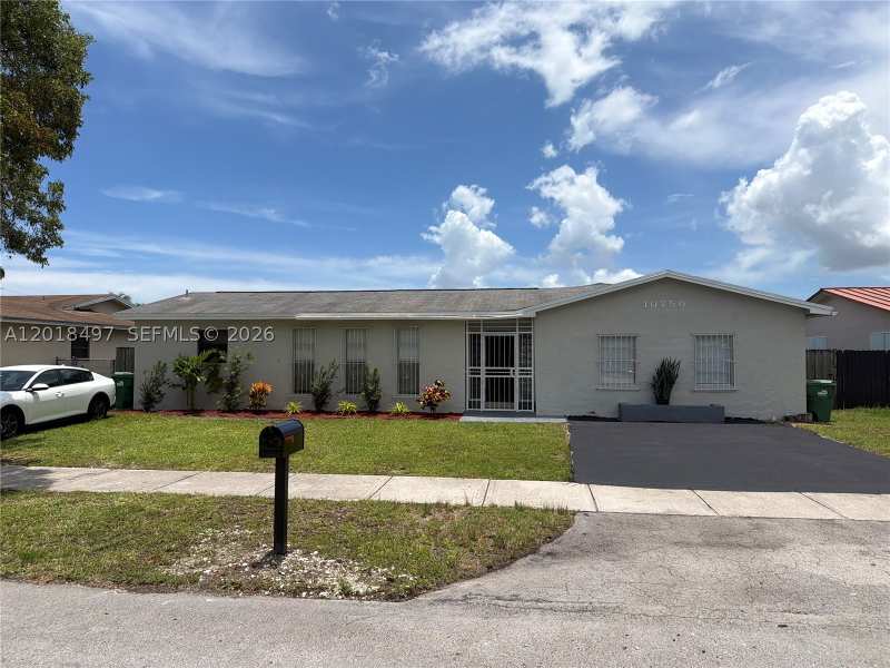 5 bedroom SingleFamilyResidence at 10750 SW 173rd St, Southland Pines, Miami — photo 1