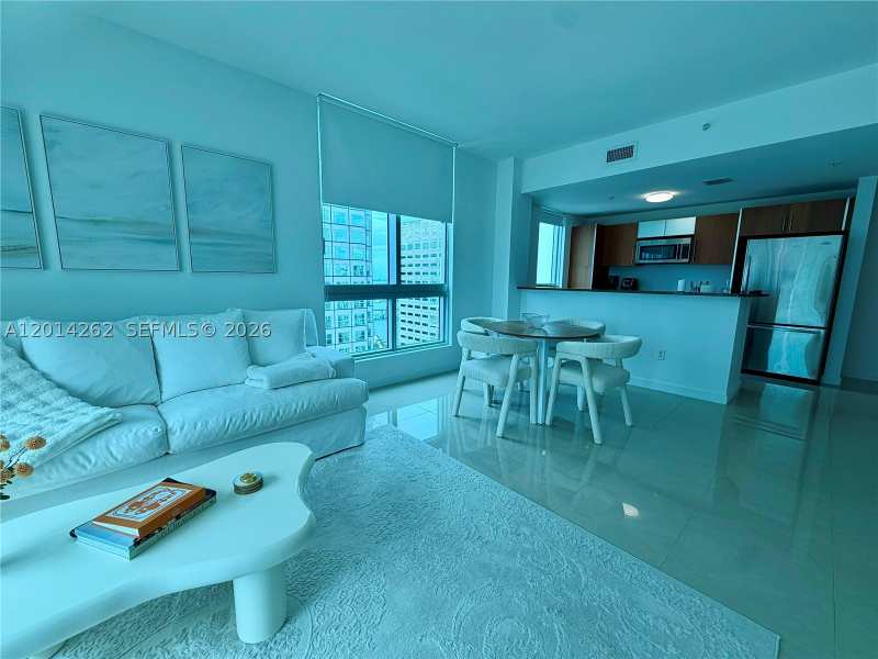 1 bedroom Condominium at 300 S Biscayne Blvd T-3701, Met 1 Condo, Miami — photo 1
