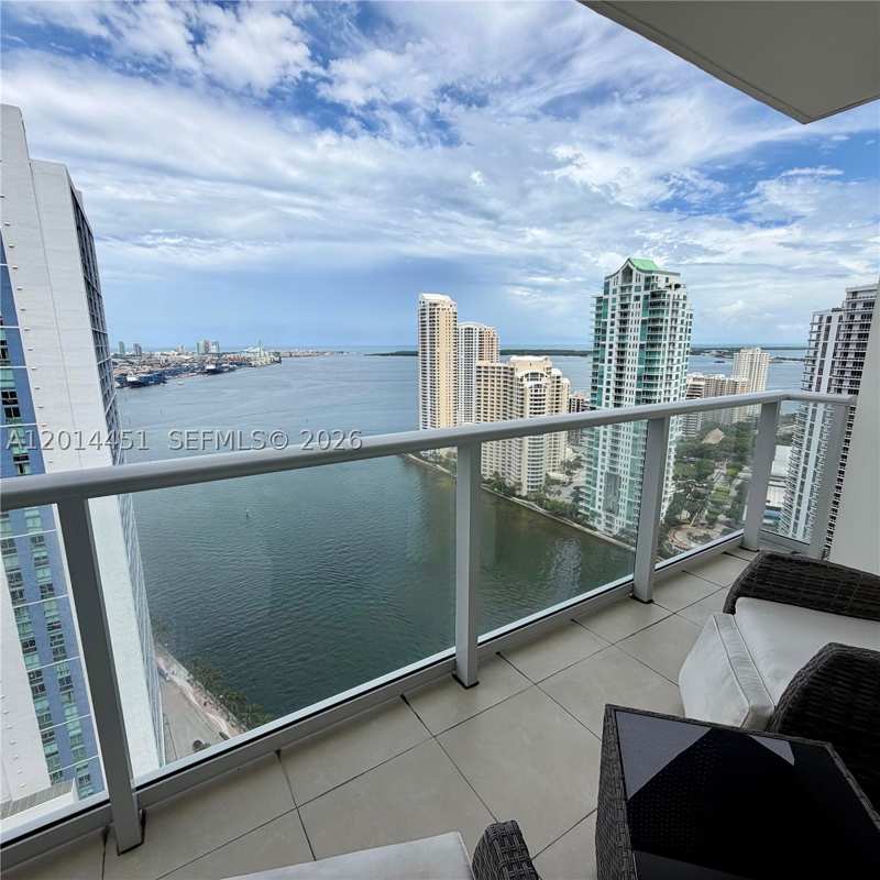 2 bedroom Condominium at 300 S Biscayne Blvd T-3212, Met 1 Condo, Miami — photo 1