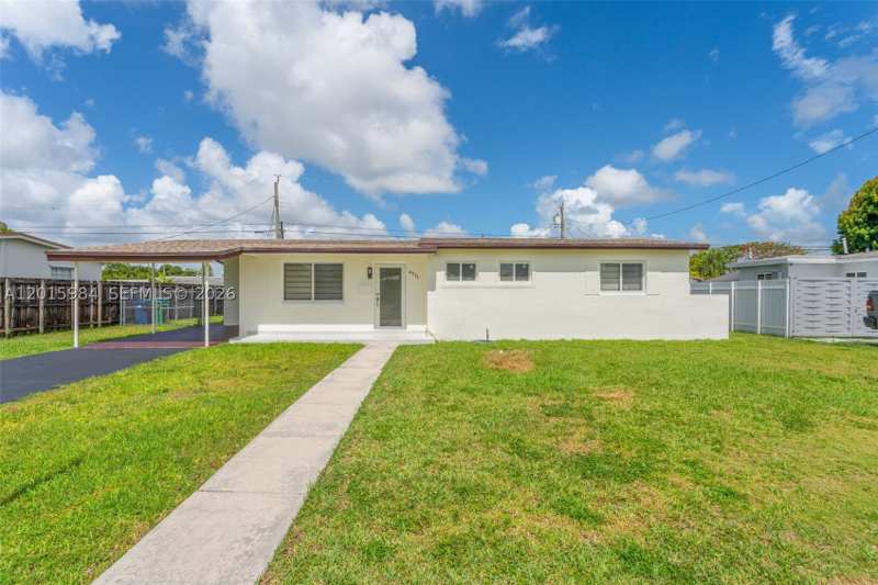 3 bedroom SingleFamilyResidence at 4211 SW 97th Pl, Fairlawn Ests 1st Addn, Miami — photo 1