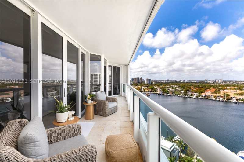 2 bedroom Condominium at 21055 Yacht Club Dr 1707, South Tower At The Point, Aventura — photo 1