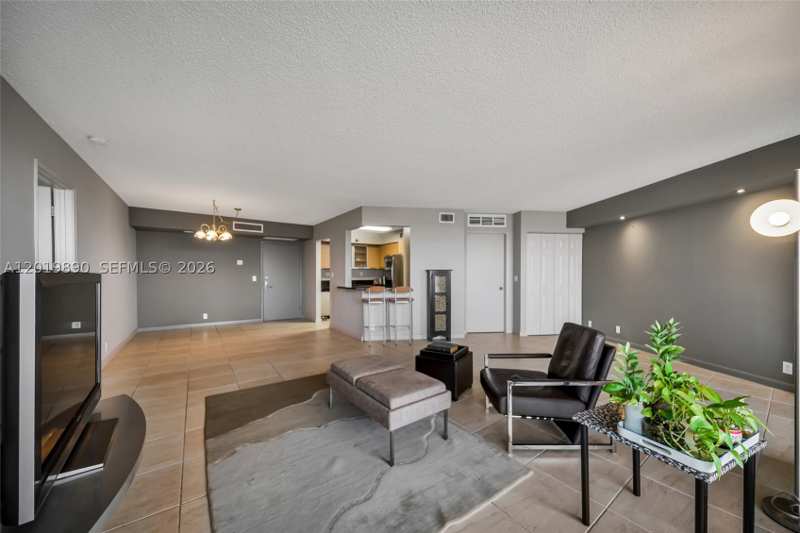 1 bedroom Condominium at 3300 NE 191st St Lp04, Parc Central, Aventura — photo 1
