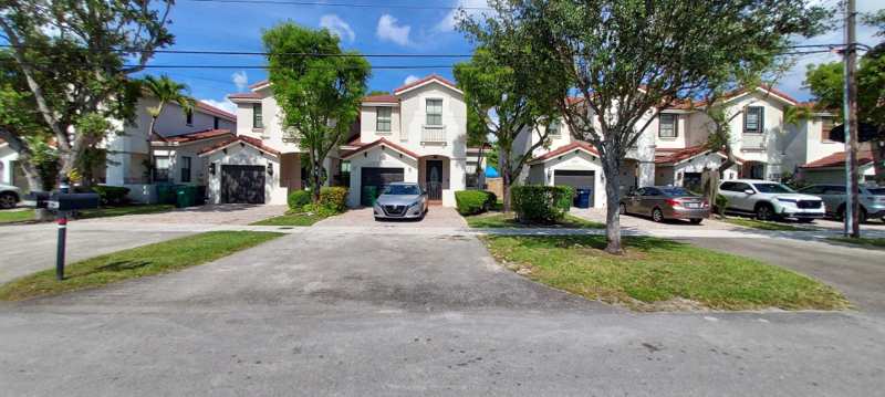 3 bedroom Townhouse at 3720 SW 69th Avenue 3720, Bird Villas Condo, Miami — photo 1