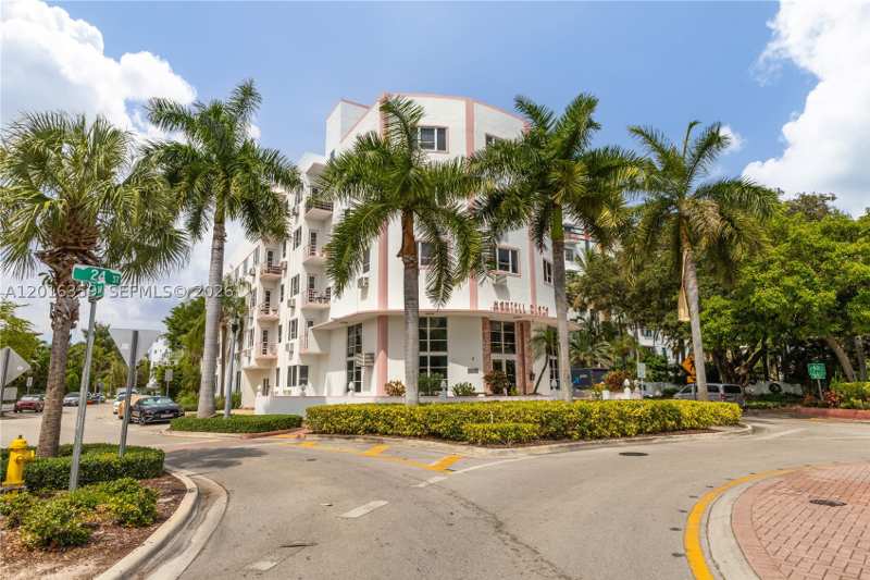 0 bedroom Condominium at 255 W 24th St 432, The Mantell Condo, Miami Beach — photo 1