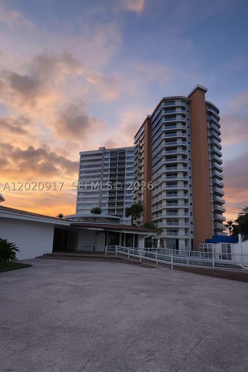 1 bedroom Condominium at 1351 NE Miami Gardens Dr 704E, Buckley Towers Condo - Ea, Miami — photo 1