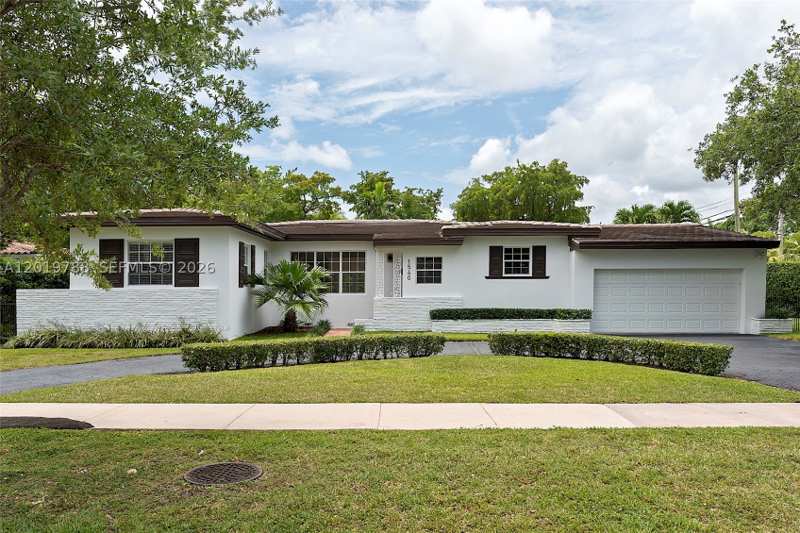 4 bedroom SingleFamilyResidence at 1540 Urbino Ave, Coral Gables Riviera Sec, Coral Gables — photo 1