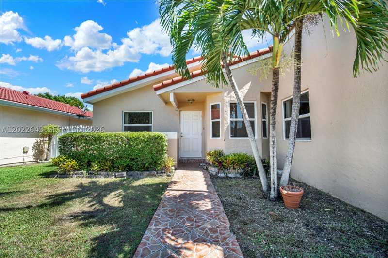 3 bedroom SingleFamilyResidence at 10813 SW 158th Ln, Brandonwoods, Miami — photo 1