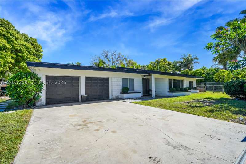 4 bedroom SingleFamilyResidence at 19755 SW 241st Ter, Dixie Park Heights, Homestead — photo 1