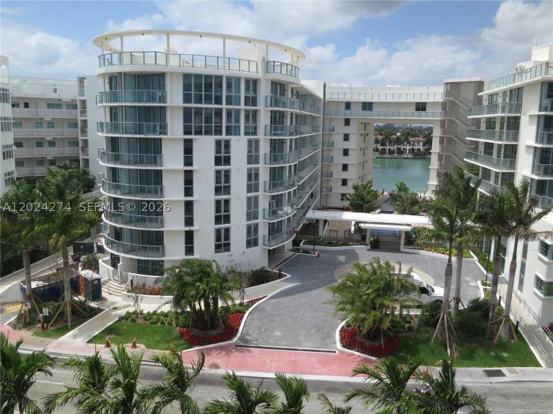 1 bedroom Condominium at 6620 Indian Creek Dr 104, Peloro Condo, Miami Beach — photo 1