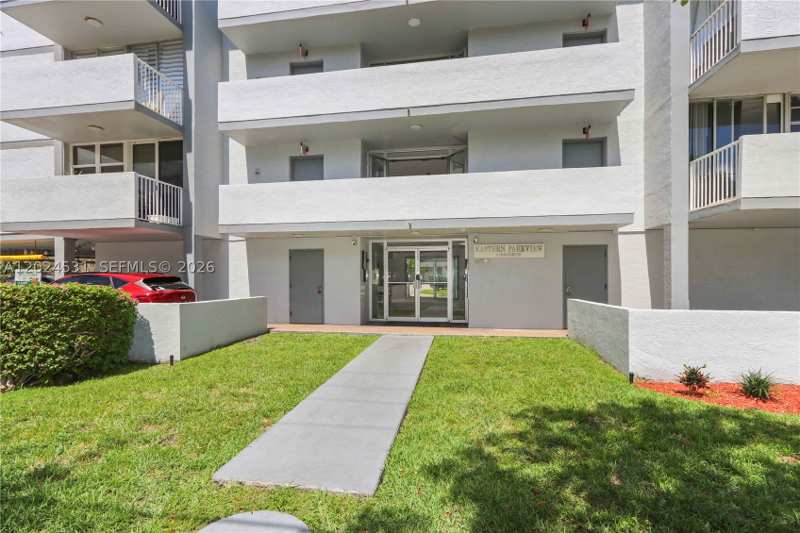 1 bedroom Condominium at 16518 NE 26th Ave 405, Eastern Parkview Condo, North Miami Beach — photo 1