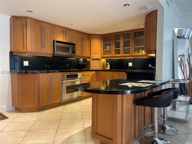 2 bedroom Condominium at 199 Ocean Lane Dr 413, Commodore Club South Cond, Key Biscayne — photo 1