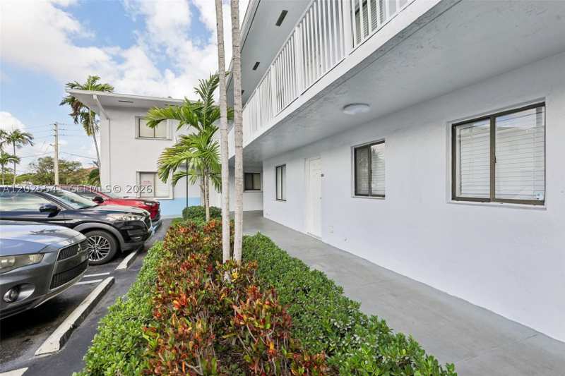 2 bedroom Condominium at 6041 W 24th Ave B-103, Villamore Condo, Hialeah — photo 1