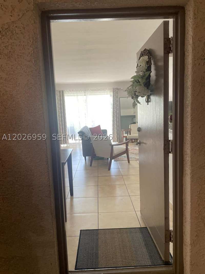 2 bedroom Condominium at 10393 N Kendall Dr U6, Kendall Acres Condo Bldg, Miami — photo 1