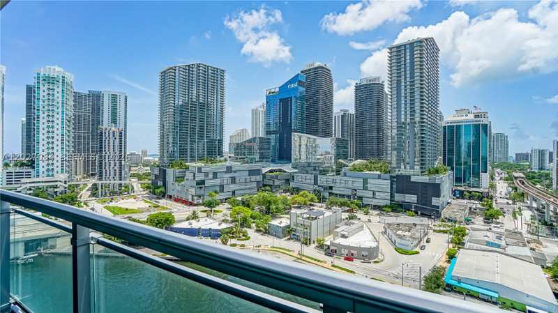 3 bedroom Condominium at 92 SW 3rd St 1803, Mint Condo, Miami — photo 1