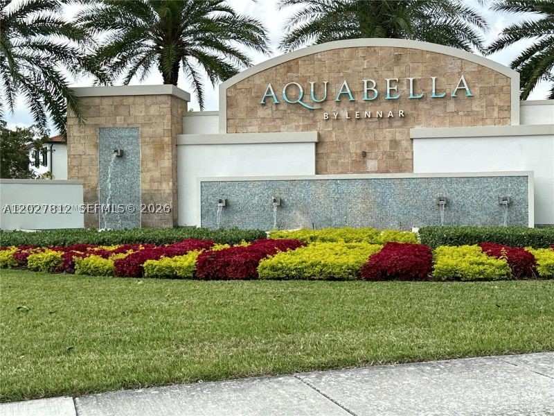 3 bedroom Townhouse at 3342 W 104th Ter, Aquabella Section One, Hialeah — photo 1