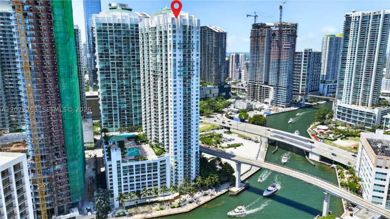 1 bedroom Condominium at 31 SE 5th St 203, Brickell On The River N T, Miami — photo 1