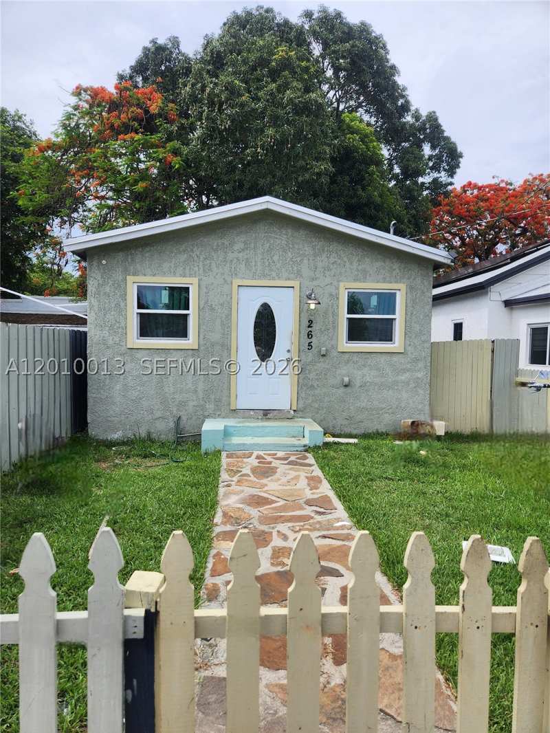 2 bedroom SingleFamilyResidence at 265 NW 80th St, Bellcamp Manor, Miami — photo 1