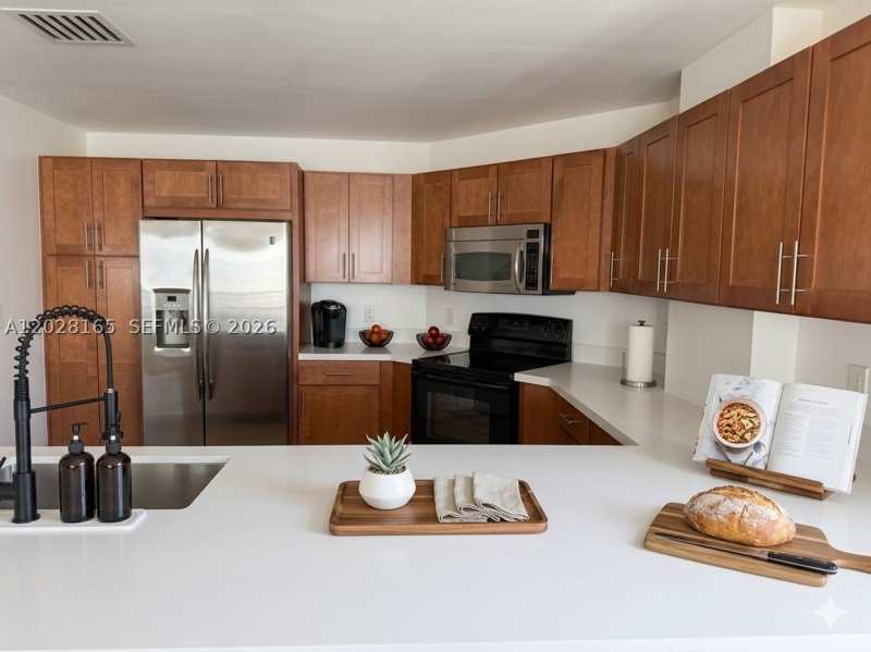 2 bedroom Condominium at 8390 SW 72nd Ave 519, Colonnade At Dadeland SE, Miami — photo 1