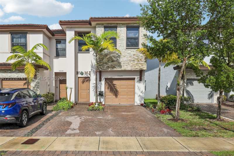 4 bedroom Townhouse at 25345 SW 108th Ave, Allapattah Gdns, Homestead — photo 1