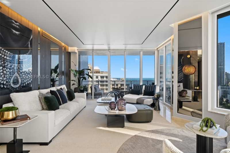 3 bedroom Condominium at 901 Brickell Key Blvd 3304, Carbonell Condo, Miami — photo 1