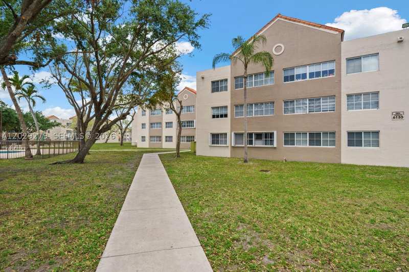 2 bedroom Condominium at 6135 NW 186th St 202, Mirassou Condo, Hialeah — photo 1