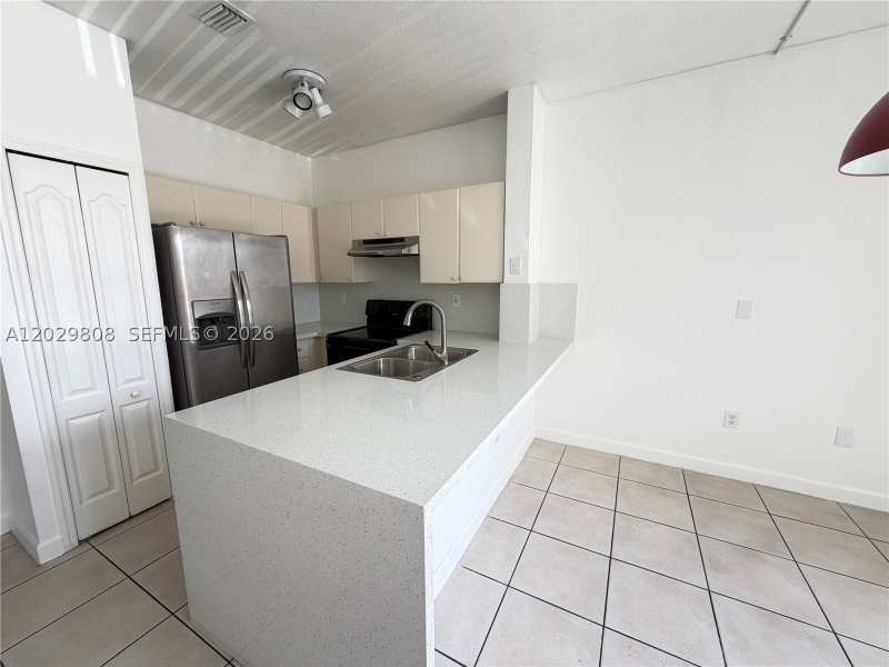 2 bedroom Condominium at 7080 NW 177th St 209-13, Shoma Homes At Country Cl, Hialeah — photo 1