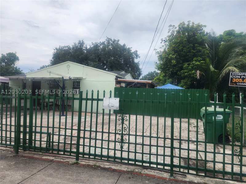 2 bedroom SingleFamilyResidence at 2130 NW 92nd St, Airline Estates, Miami — photo 1