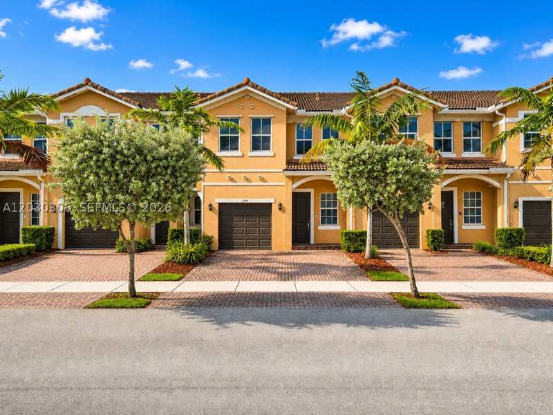 4 bedroom Townhouse at 2390 SE 15th St, Keys Garden, Homestead — photo 1