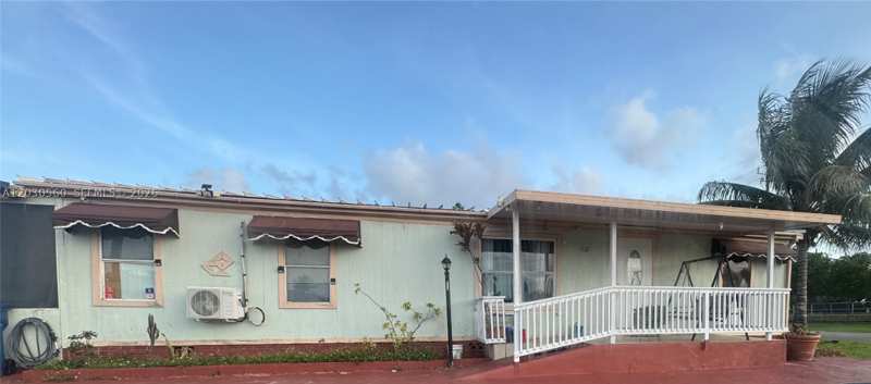 4 bedroom MobileHome at 5612 NW 5612 nw 206th Ln, royal country, Miami Gardens — photo 1