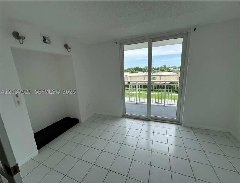 1 bedroom Condominium at 1251 NE 108th St 409, Harbour Pointe Of Miami C, Miami — photo 1