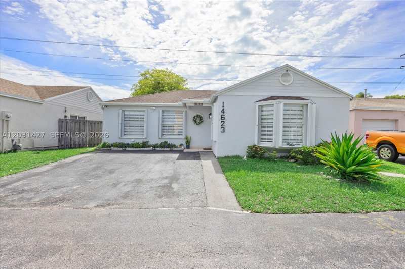 3 bedroom SingleFamilyResidence at 14623 SW 125th Pl, Deerwood Villas Sec 1, Miami — photo 1