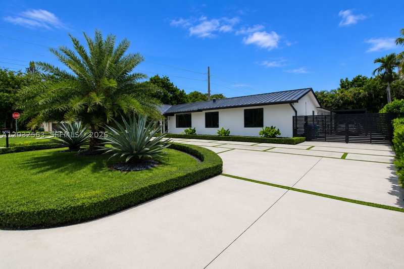 5 bedroom SingleFamilyResidence at 8700 SW 175th St, Pinewood Estates First Ad, Palmetto Bay — photo 1