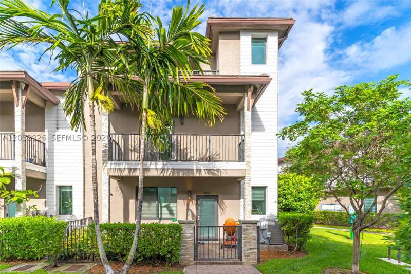 4 bedroom Townhouse at 4963 NW 83rd Path 4963, Downtown Doral South Phas, Doral — photo 1