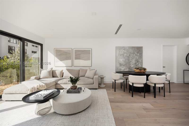 3 bedroom Condominium at 202 Sunrise Dr 202B, Bahama House South Condo, Key Biscayne — photo 1