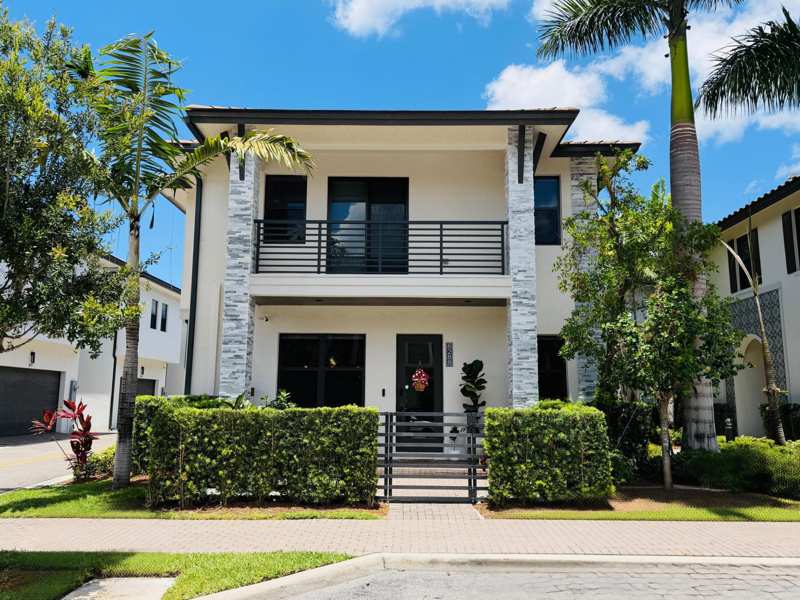 3 bedroom SingleFamilyResidence at 8288 NW 44th Terrace, Downtown Doral South Phase, Doral — photo 1