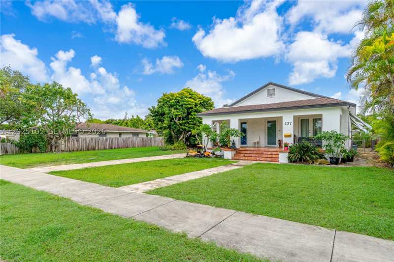 3 bedroom SingleFamilyResidence at 137 NW 20th St, Porvenir Plat 1, Homestead — photo 1
