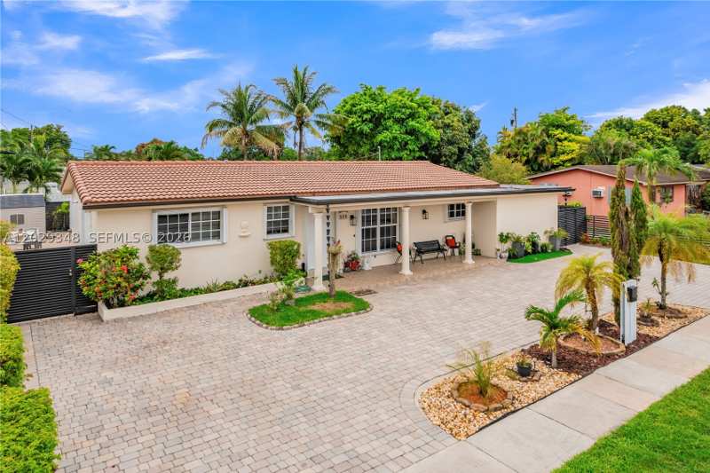 4 bedroom SingleFamilyResidence at 884 W 72nd Pl, Meadows Park, Hialeah — photo 1