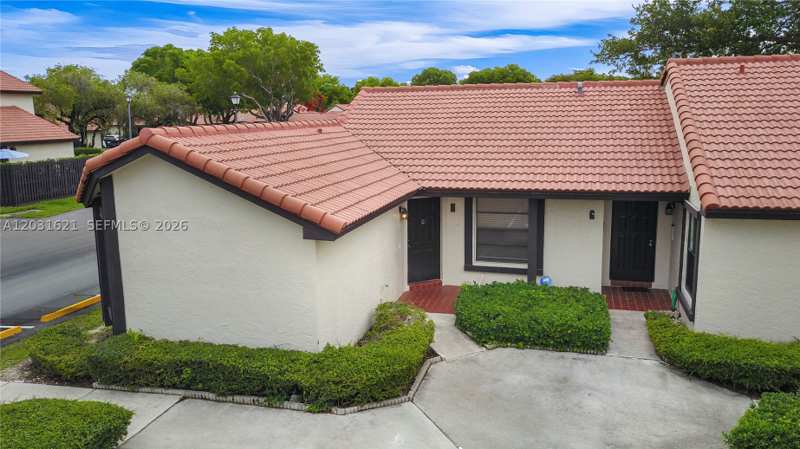 2 bedroom Condominium at 15240 SW 45th Ter 54-H, Lakes Meadow Vilg Homes C, Miami — photo 1