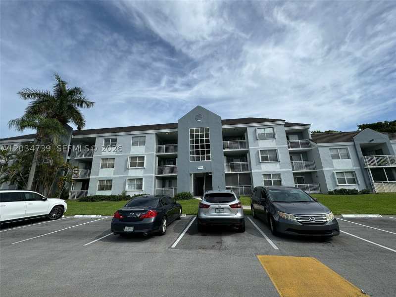 1 bedroom Condominium at 8660 SW 212th st 108, Le Club At Old Cutler Con, Cutler Bay — photo 1